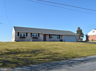 520 Pine Hill Rd, Lititz, PA 17543