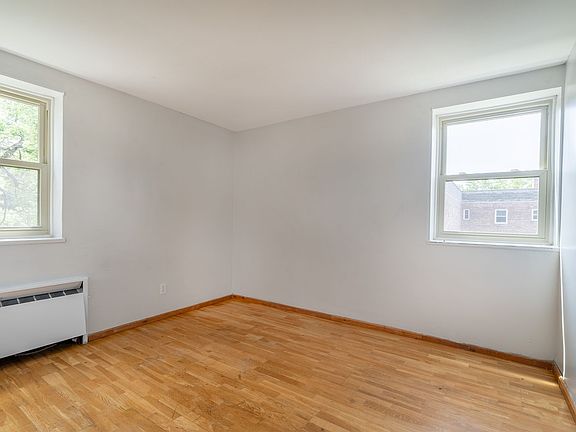 3rd image of 1994 Delaware Ave #6