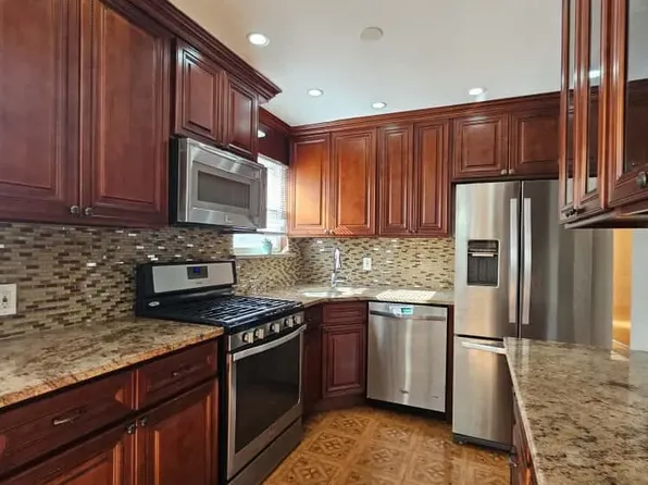 41-04 20th Road image 2 of 17