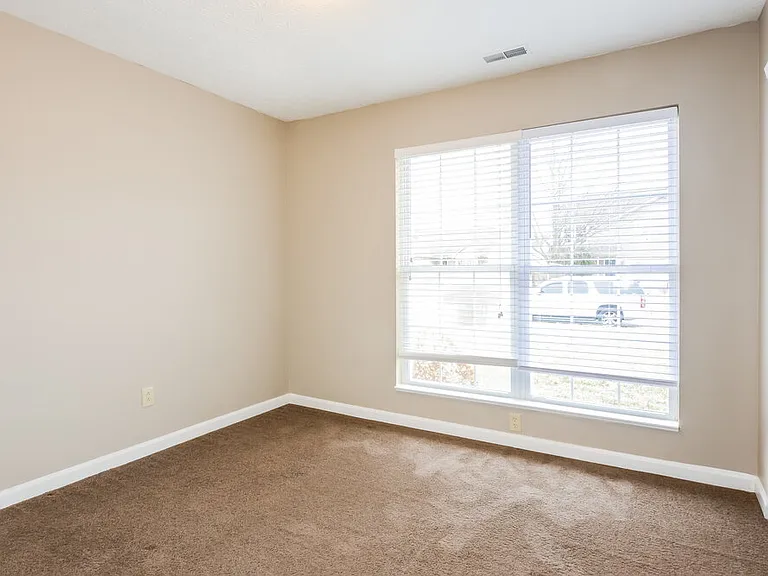 748 Hollowood Ln — Photo 11