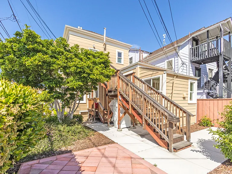 1530 Minturn St - Studio | 1 bath | Lower rear unit — Photo 10