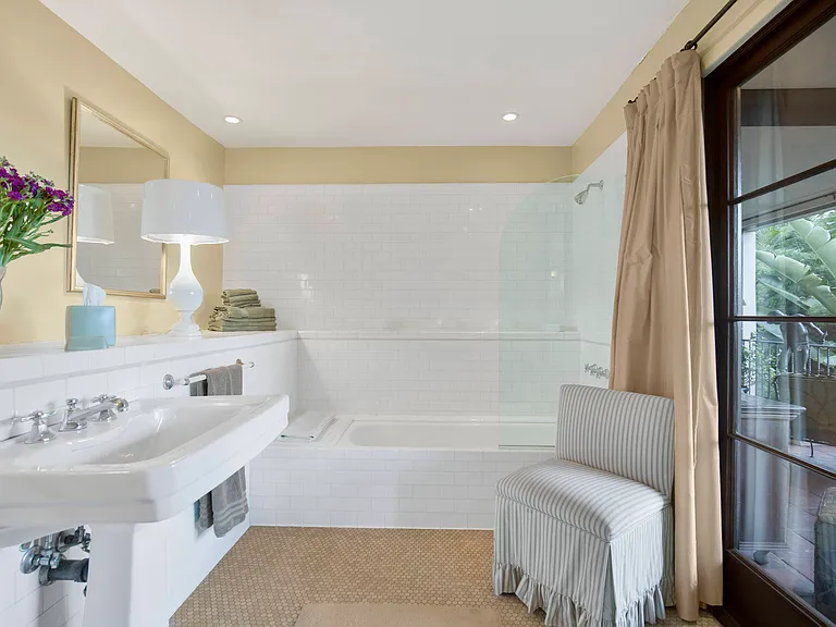 6955 La Presa Dr — Photo 19