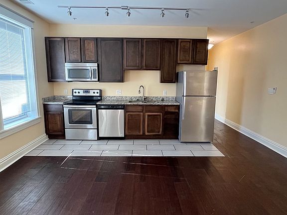 2nd image of 4230-36 Manchester Ave #4230-B