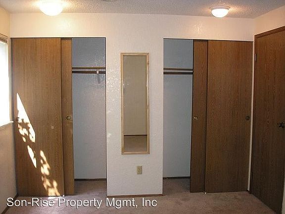 2nd image of 320 Elwood Ct APT A305