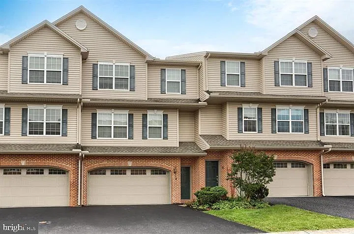 8 Vista Cir