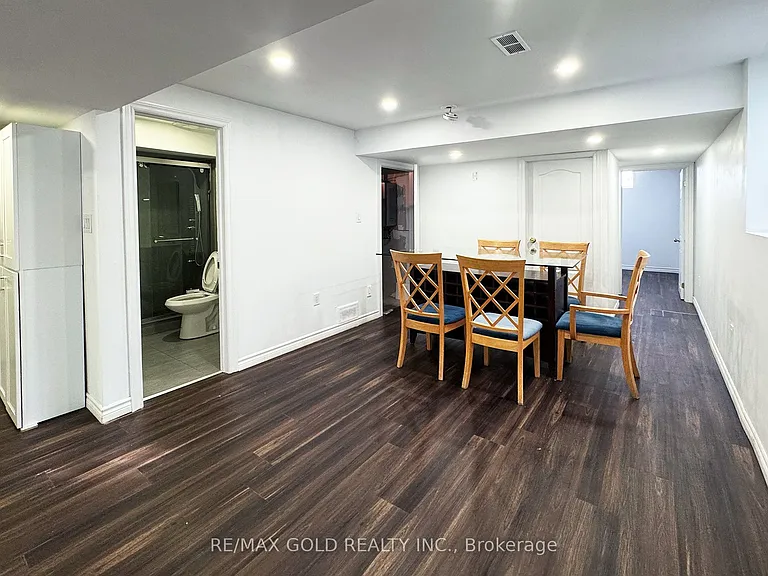 27 Dulverton Dr — Photo 7