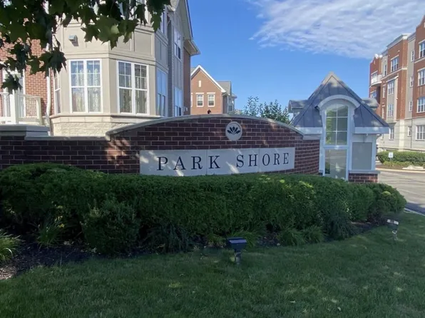 3862 S Lake DRIVE #407, Saint Francis, WI 53235