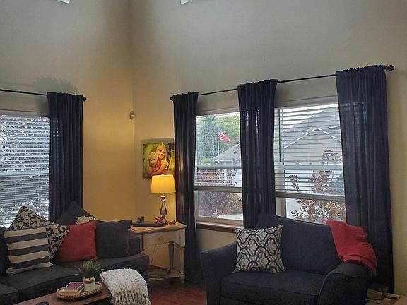 Huge second story windows...lots of light