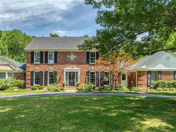1040 Wellington Ter, Chesterfield, MO 63017