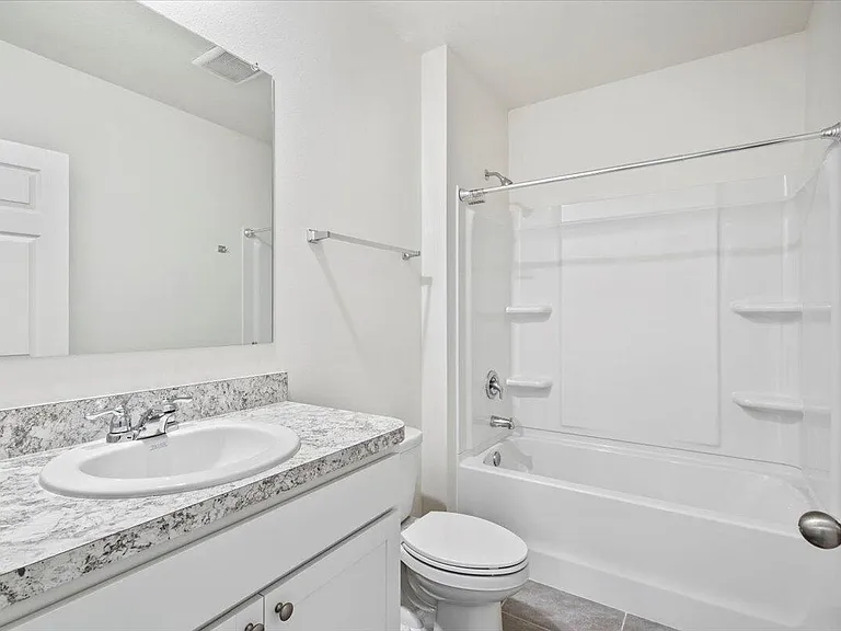 925 Dugan Cir SE — Photo 13