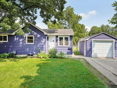 827 3rd Ave E, Shakopee, MN, 55379