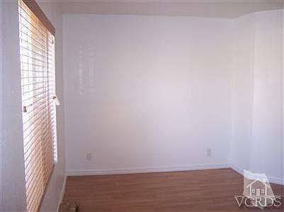 5th image of 266 Green Moor Pl