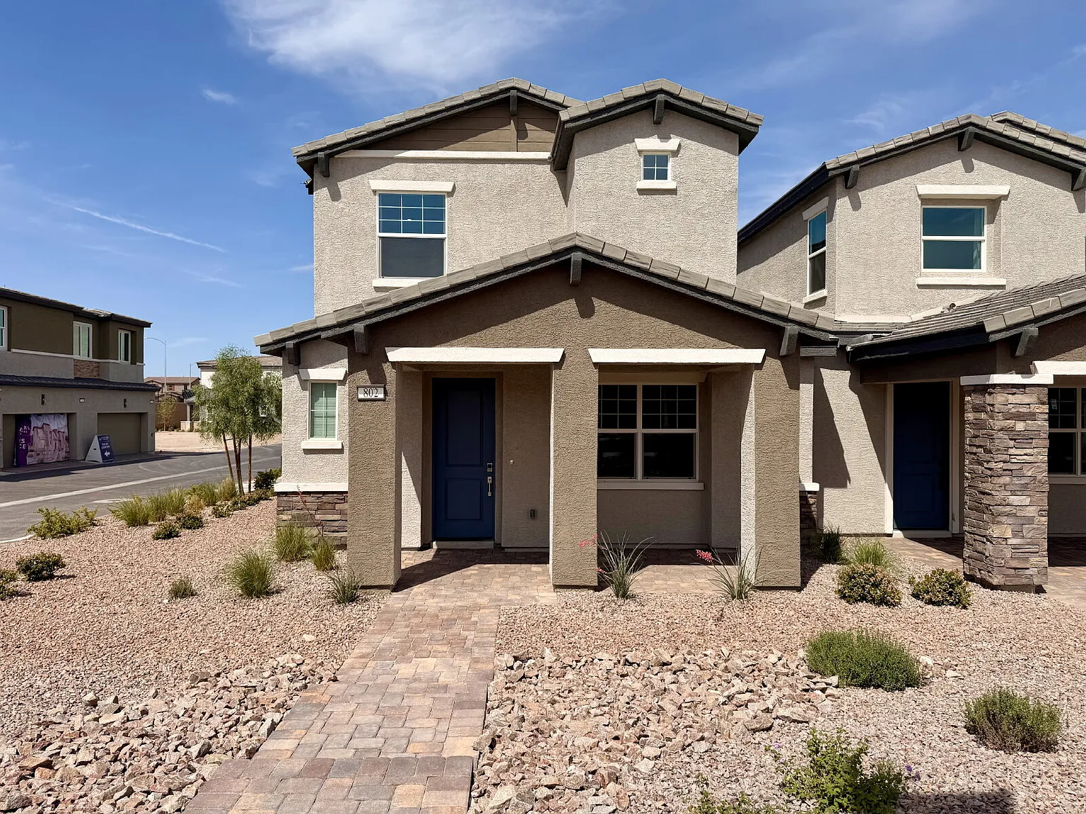3 bed, 2.5 bath, 1598 sqft, $2,495 — Photo 2