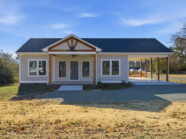 503 Henry St, Gretna, VA 24557