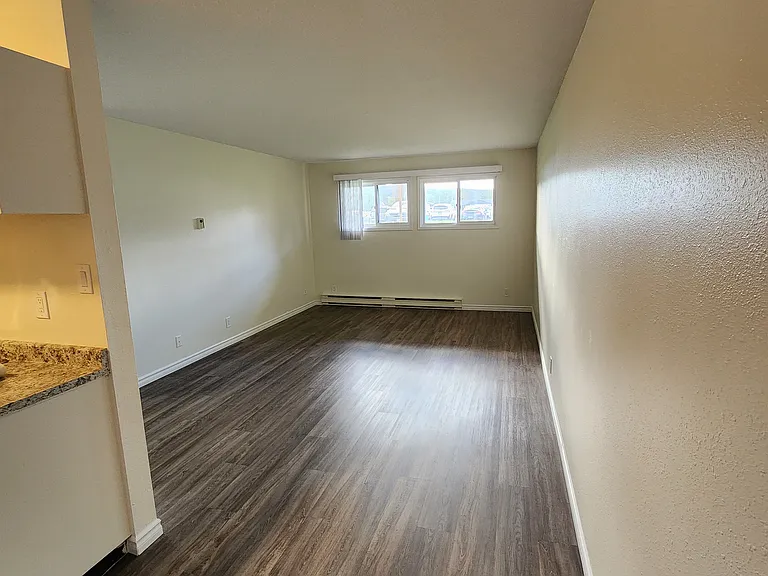 4001 Enemark Cres — Photo 19
