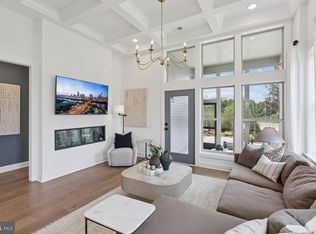 6152 Amber Ln #2, Haymarket, VA 20169