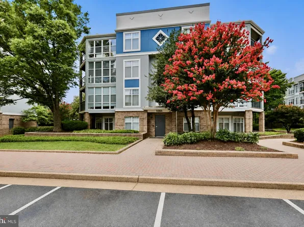 5565 Seminary Rd APT 314, Falls Church, VA 22041