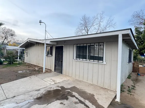 1123 E Garrett Ave, Fresno, CA 93706