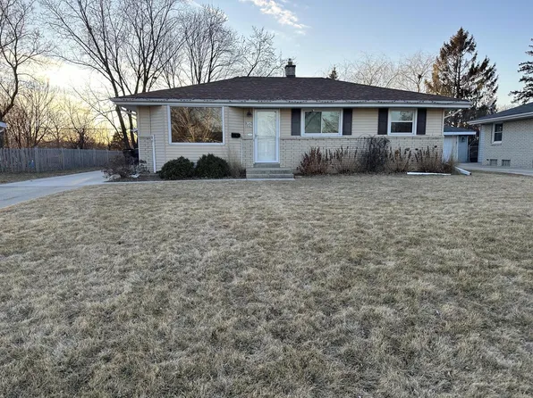 W147N8463 Manchester DRIVE, Menomonee Falls, WI 53051