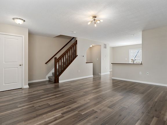 4th image of 5633 Chippewa Falls St