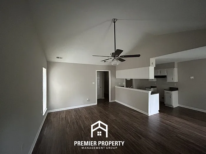 Building Photo - 3780 Southbrook Dr