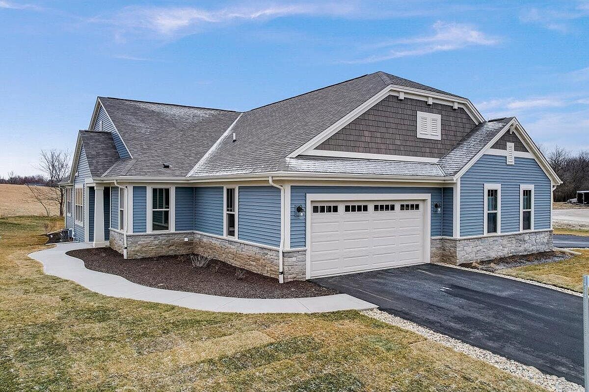 N55W35038 Coastal AVENUE UNIT 3201, Oconomowoc, WI 53066 Zillow