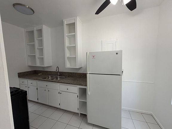 4th image of 512 N Alexandria Ave #103