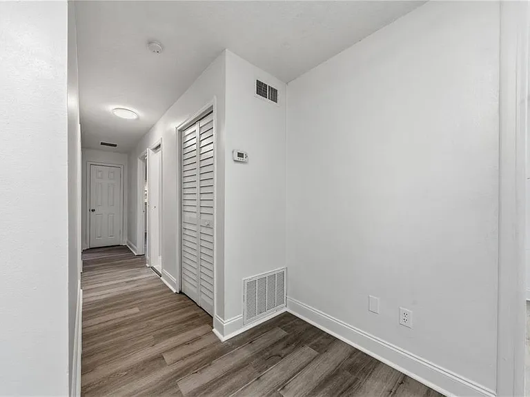 618 Jupiter Way — Photo 8
