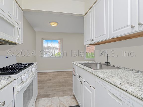 4th image of 1302 Rockland Ave APT 1H
