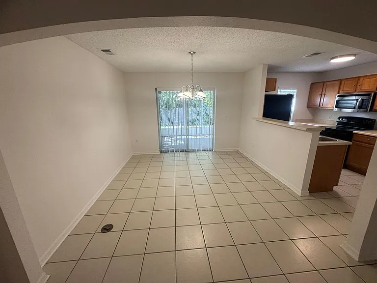2720 Merrieweather Ln — Photo 9