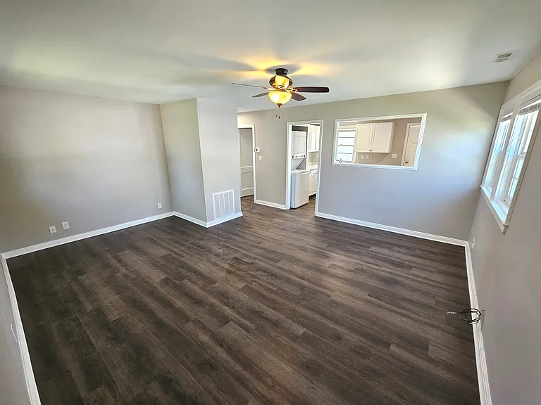 4910 Barlow Dr — Photo 3