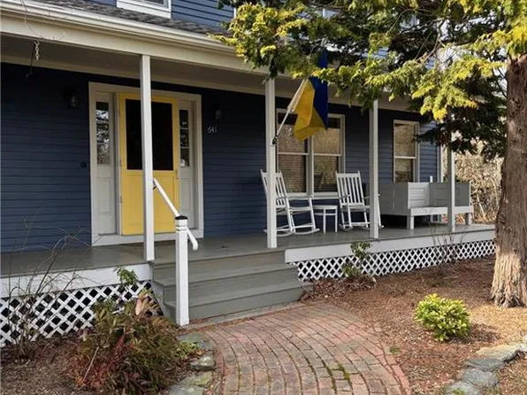 641 Middle Rd, Portsmouth, RI 02871