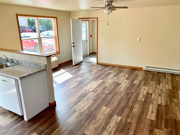 3rd image of 2417 Jackson St #3