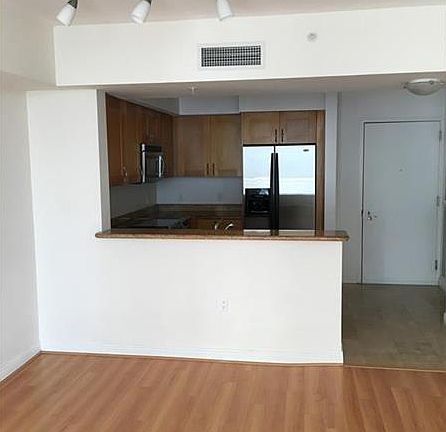 4th image of 1755 E Hallandale Beach Blvd Unit 808E