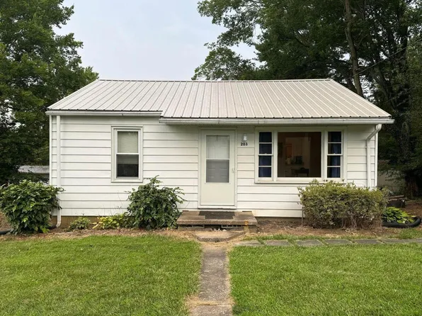 203 S 6th St, Vienna, IL 62995