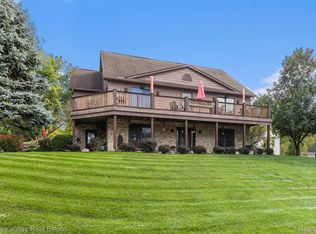 928 Westwind Shore Dr, Howell, MI