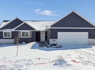 1100 Susan Ln, Roberts, WI 54023