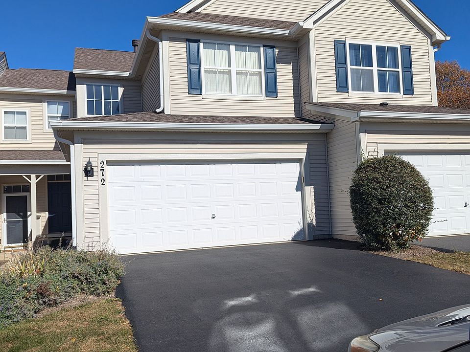 Townhouse with 2-car garage