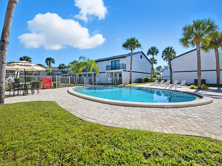 Palmera Pointe — Photo 23