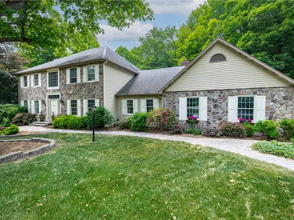 6910 Shalimar Way, Fayetteville, NY 13066