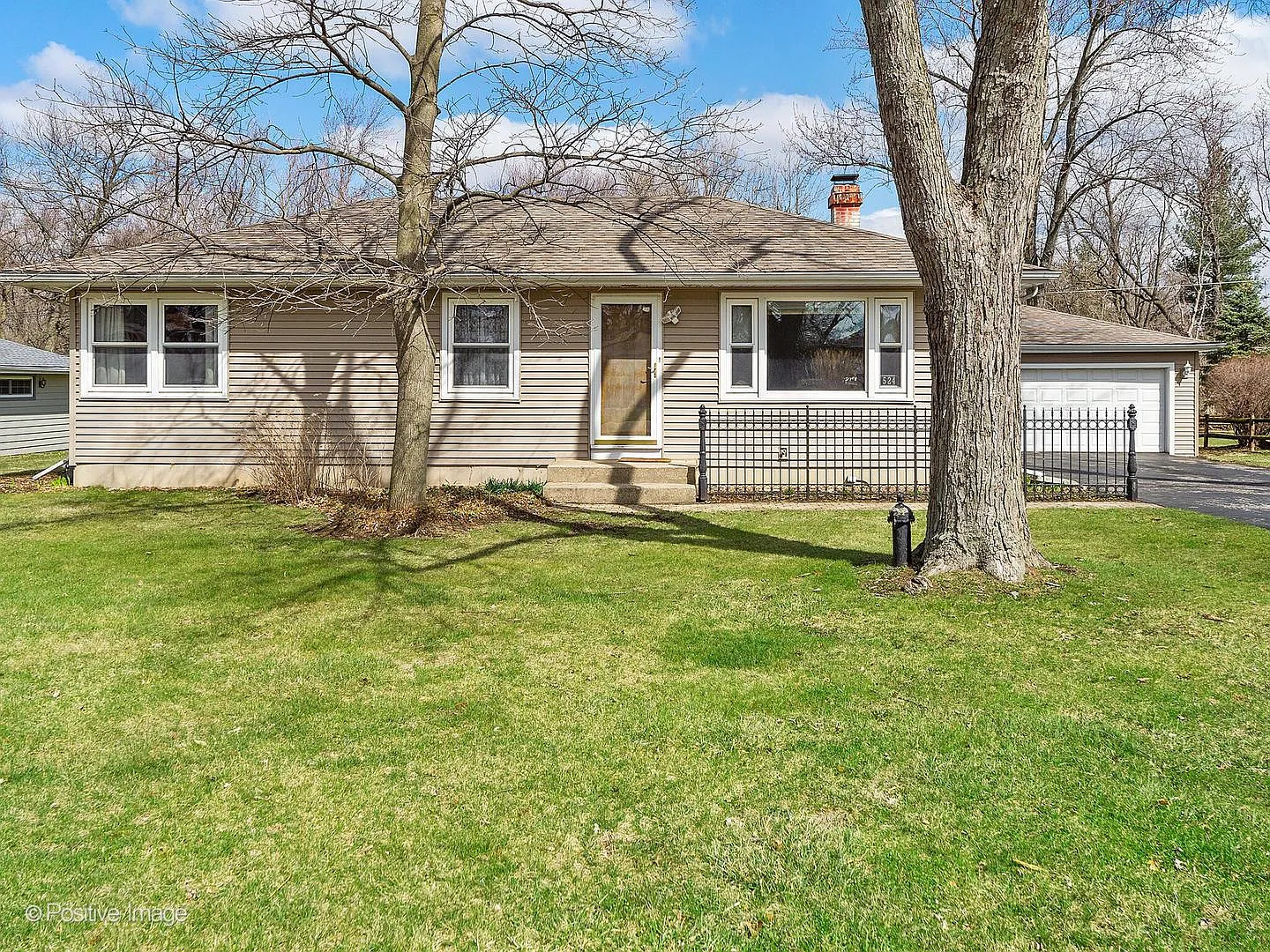 29W524 Lee Rd photo 1