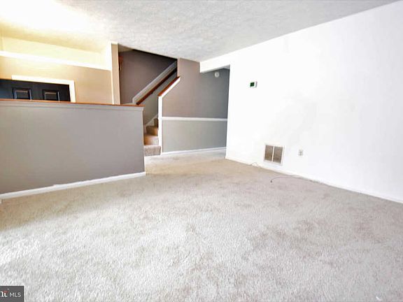 5th image of 11813 Maren Ct