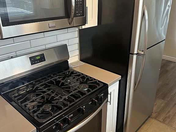 2nd image of 3367-73 Overland Ave #7101