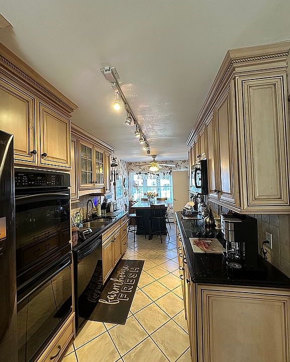 30 Crabtree Ln, Levittown, NY 11756 Zillow