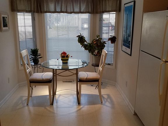 5th image of 1868 Turnstone Ln NE #28