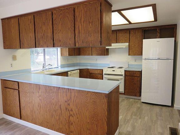 5th image of 4210 201st Street Ct E