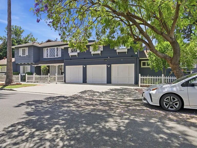 12334 Moorpark Street — Photo 20