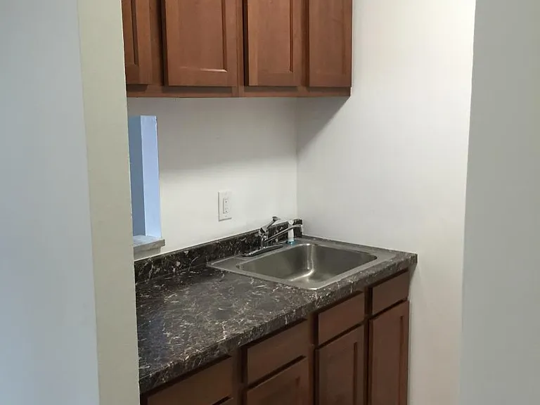 1303 Cove Ave #201 — Photo 2