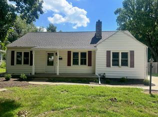 2212 SW Burnett Rd, Topeka, KS 66614