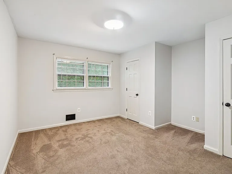 2600 Lantern Ln — Photo 16